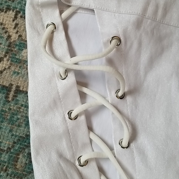 Hot Pants - Picture 2 of 6